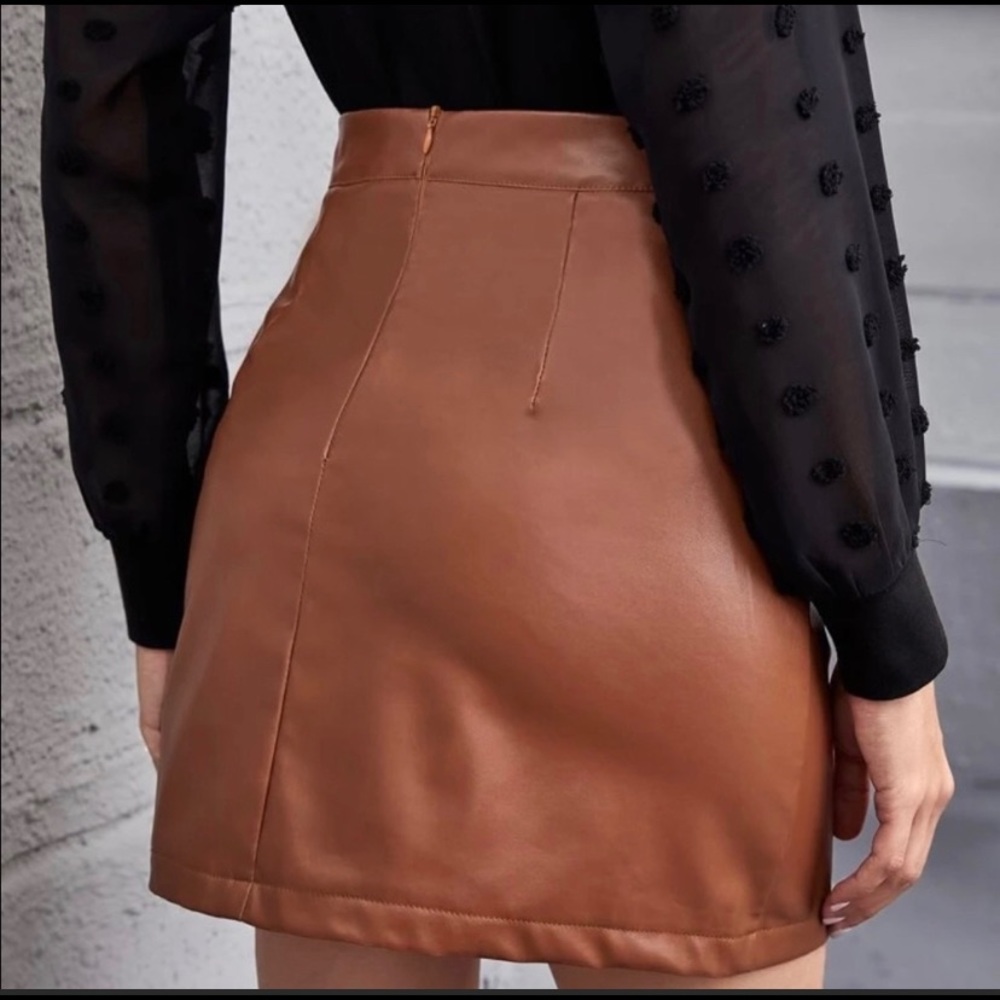 Super Sexy Vegan Leather Skirt - Picture 4 of 4